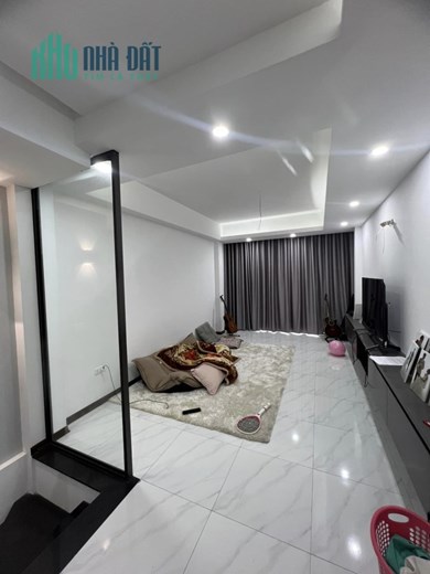 Bán nhà 85m2 6 ngủ phố Ngọc Thụy, Long Biên Thang máy Nhập Gara Ô tô 7 chỗ 8.5 Tỷ