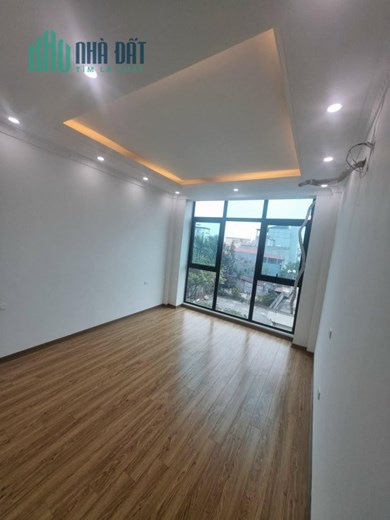 Bán nhà 45m2 phố Bồ Đề, Long Biên Thang máy Nhập Gara Ô tô đua 6 phòng 6.4 Tỷ