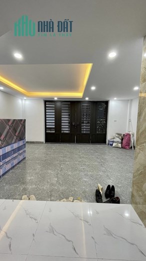 Bán ngôi nhà 81m2 6 ngủ phố Ngọc Thụy, Long Biên Thang máy Nhập Gara Ô tô XỊN 8.5 Tỷ