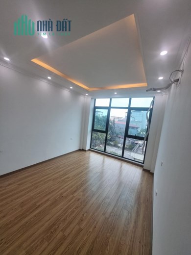 Bán nhà 82m2 6 ngủ phố Ngọc Thụy, Long Biên Thang máy Nhập Gara Ô tô XỊN 8.3 Tỷ