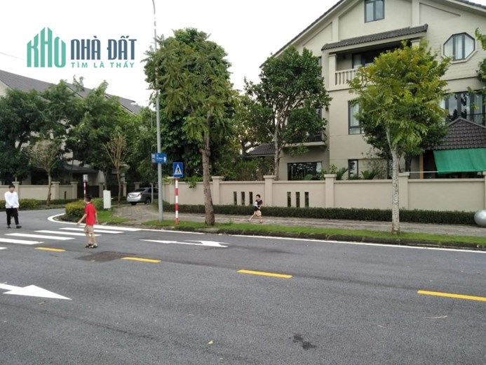 Bán nhanh biệt thự đơn lập 300m2 tại Sunny Garden City, Hà Nội. Giá rẻ