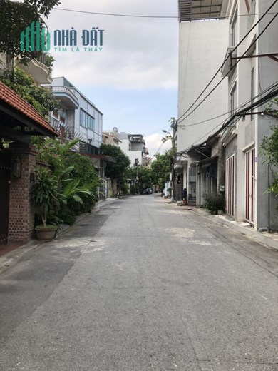 Bán nhà Thanh Am cực đẹp, Lô góc, ô tô, 95 m2, 4T, nhĩnh 8 tỷ.