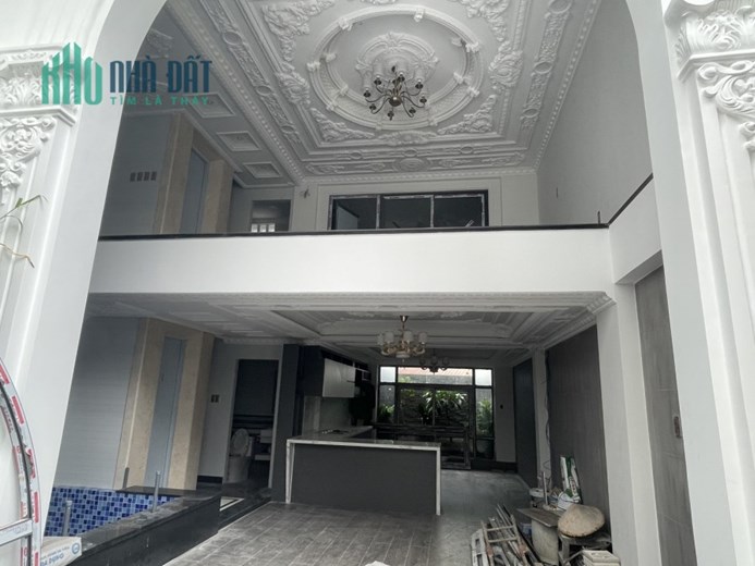 Bán biệt thự Nguyễn Thượng Hiền, DT: 7,2x12m. Chủ tặng nội thất, thang máy 450kg