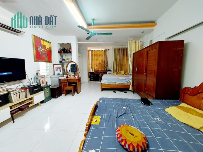 bán nhà MP ĐỘI NHÂN –vỉa hè –lô góc - KINH DOANH-thang máy – 65 M 4 TẦNG 15.4TỶ