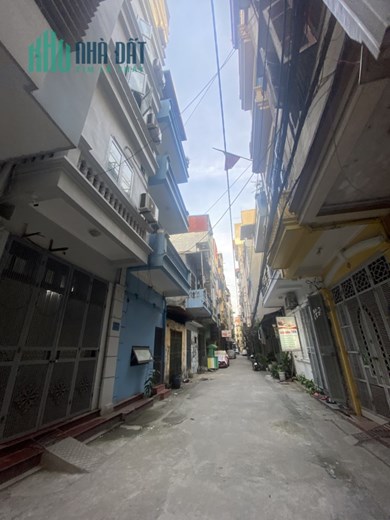 Rất Hiếm. Gần chuyên Nguyễn Huệ Hà Đông, giá rẻ nhất khu vực, 45m2, 4 tầng, giá 3,9 tỷ.