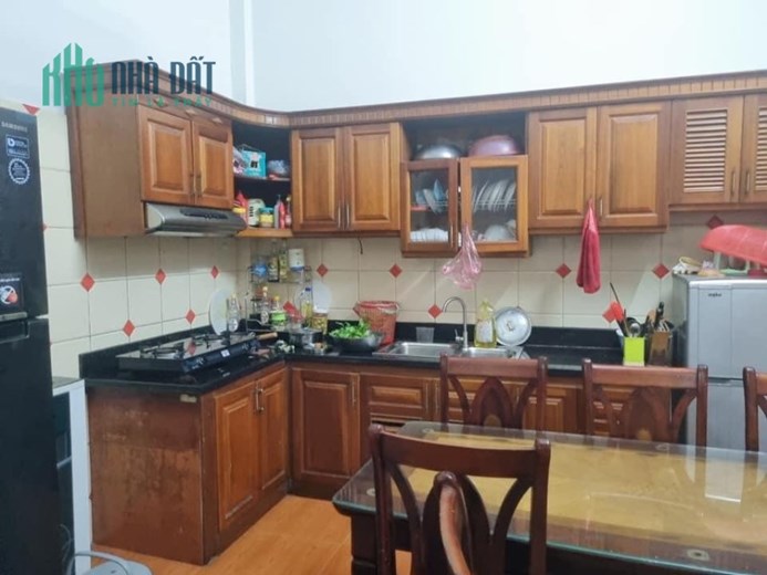 Cần bán gấp Nhà Mễ Trì Thượng 40m2, 4 Tầng,3.6m. Giá rẻ như hạt dẻ ( có thương lượng).
