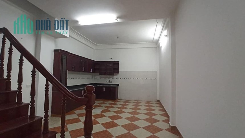 BÁN NHÀ PHẠM VĂN ĐỒNG – OTÔ TRÁNH–-KINH DOANH  ĐA NGHÀNH  –80M 3 TẦNG 7.9 TỶ