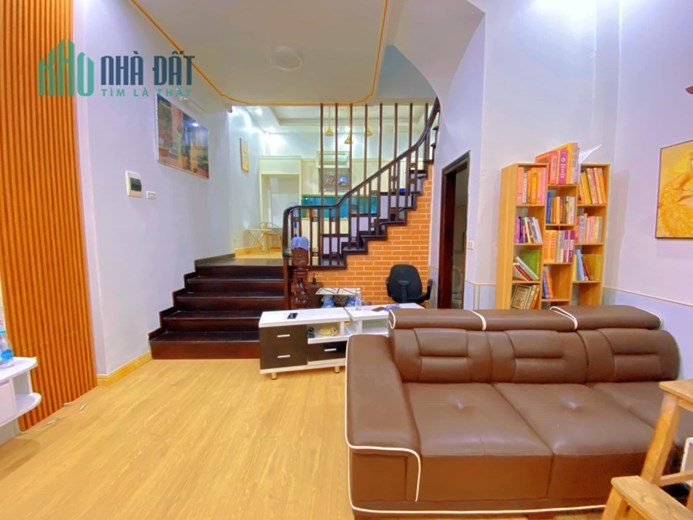 CÓ 1.0.2 NHÀ SIÊU ĐẸP NGÕ 105 PHỐ DOÃN KẾ THIỆN, Ô TÔ TRÁNH 10M , PHÂN LÔ, 50/70M2 * 4 PHÒNG NGỦ *