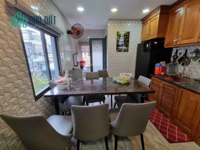HƠN CHÍN CỦ TỎI-HẺM TO NHƯ MẶT TIỀN,Phú Nhuận Lô Góc-5Tầng-46m2 5PN,Tiền Sẵn 35tr-CHDV