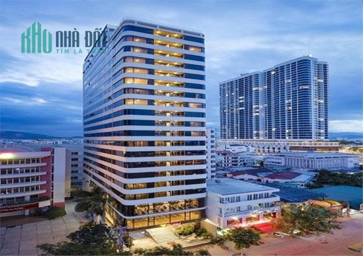Cần Bán nhà 2 tầng mặt tiền đường Hùng Vương, Lộc Thọ, Nha Trang. Gía 25 tỷ