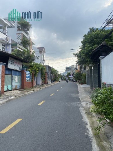 Bán nhà 62m2 ngang 4.5m P. Hiệp Phú, SHR vuông, khu trung tâm. CHỉ 3.3 tỷ