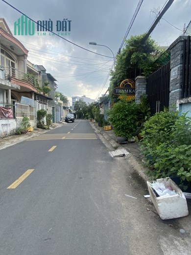Bán nhà 62m2 ngang 4.5m P. Hiệp Phú, SHR vuông, khu trung tâm. CHỉ 3.3 tỷ