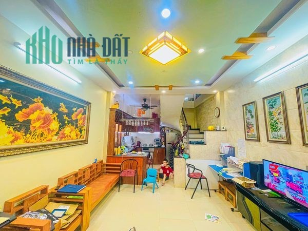 BÁN NHÀ KIM GIANG –TX, 35M2*4T, BA GÁC TRÁNH, GIÁ 3.4 TỶ CÓ GIA LỘC.