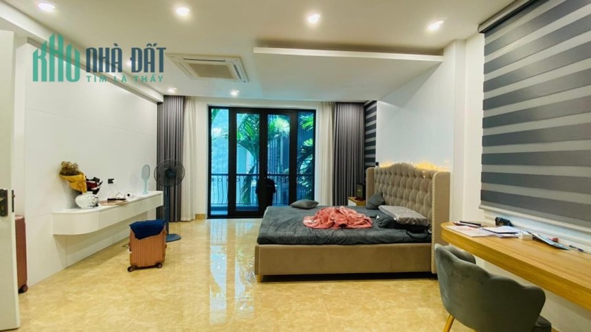 Bán biệt thự mặt phố Hàng Da - Hoàn Kiếm: Diện tích 365m2 - mặt tiền 20m - giá nhỉnh 200 tỷ