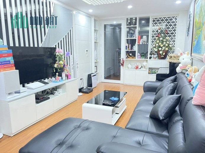 PHÂN LÔ QUÂN ĐỘI PHÙNG CHÍ KIÊN 60M2 X 5T Ô TÔ VÀO NHÀ 10M MP Ở ĐỈNH 10.5 TỶ