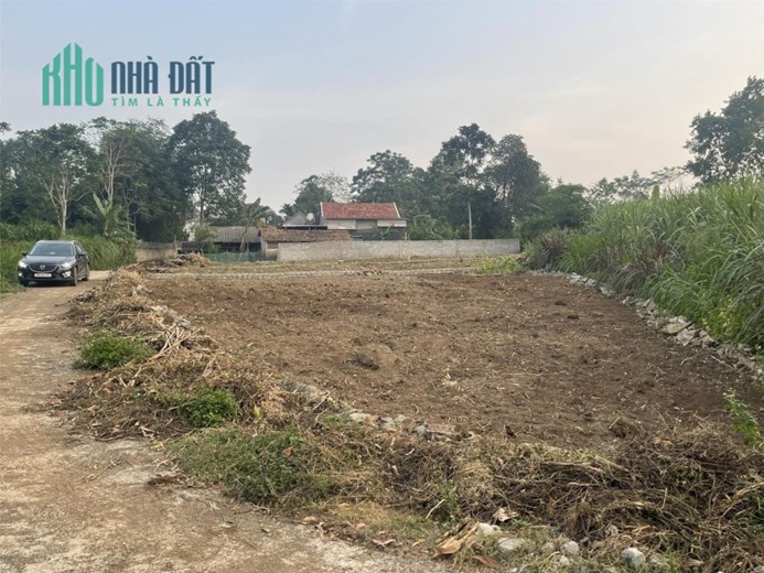 Cần bán mảnh đất nằm sát trục đường 19/5 diện tích 284 m2  giá chỉ 300 triệu