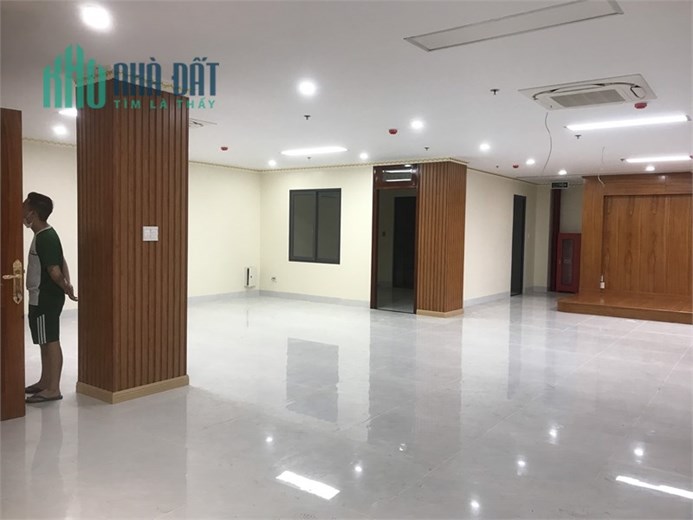 Cho thuê mặt bằng mỗi tầng 200m2 tòa nhà kdc chí linh, tpvt