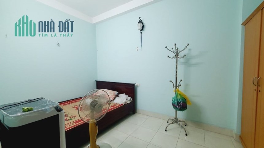 Bán nhà quận Cầu Giấy  Vừa ở vừa kinh doanh , Ngay gần đường lớn Lạc Long Quân 56 m chỉ nhỉnh 11tỷ
