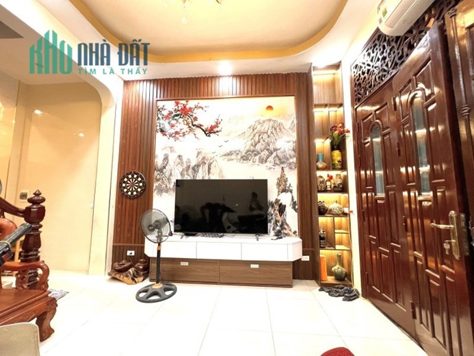 Bán nhà Hào Nam Đống Đa 38m 4 tầng mặt tiền 4m ngõ thông nhà đẹp ở ngay nhỉnh 5 tỷ lh 0975124520