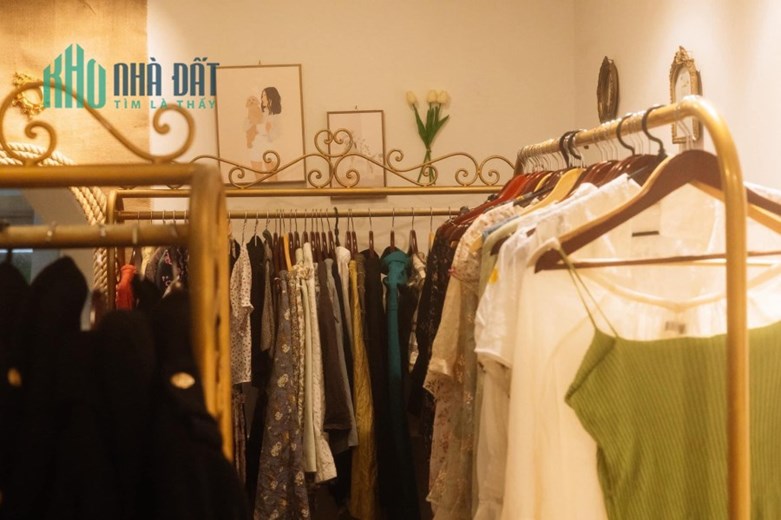 CẦN SANG SHOP QUẦN ÁO 2HAND  Địa chỉ: 175 Võ Thị Sáu – quận 3 – Tp HCM