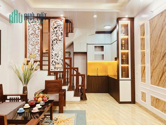 BÁN NHÀ ĐƯỜNG HOÀNG MAI SÁT HỒ ĐỀN LỪ Ô TÔ ĐỖ CỬA 42Mx4 TẦNG GIÁ NHỈNH 4 TỶ