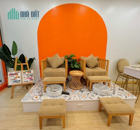 SANG TOÀN BỘ TIỆM NAIL ở 303 ấp bình hoà, xã bình trinh đông, Tân trụ, Long An