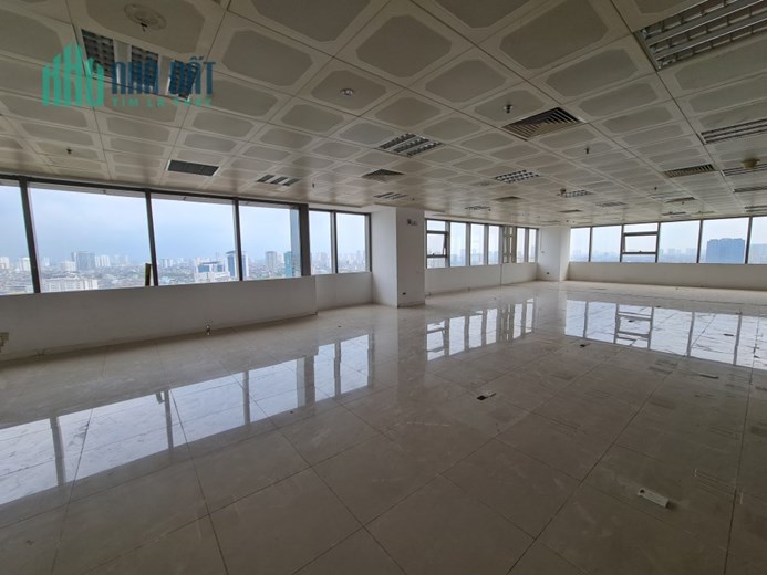 Cho thuê văn phòng cao cấp 1300m2 tòa VCCI, Đào Duy Anh, Đống Đa, phù hợp logistics, tài chính