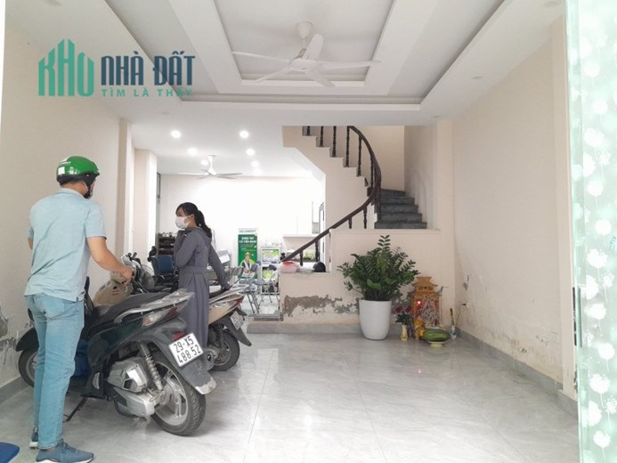 Bán nhà Nguyên Lương Bằng 45m2 5 tầng, MT 6,5m, ngõ thông Hồ Đắc Di, cầu thang cuối, chỉ 5 tỷ, lh