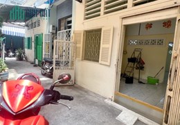 Nhà thuê sát MT Trần Nguyên Hãn P13.Q8 Giá 7triệu5 /tháng