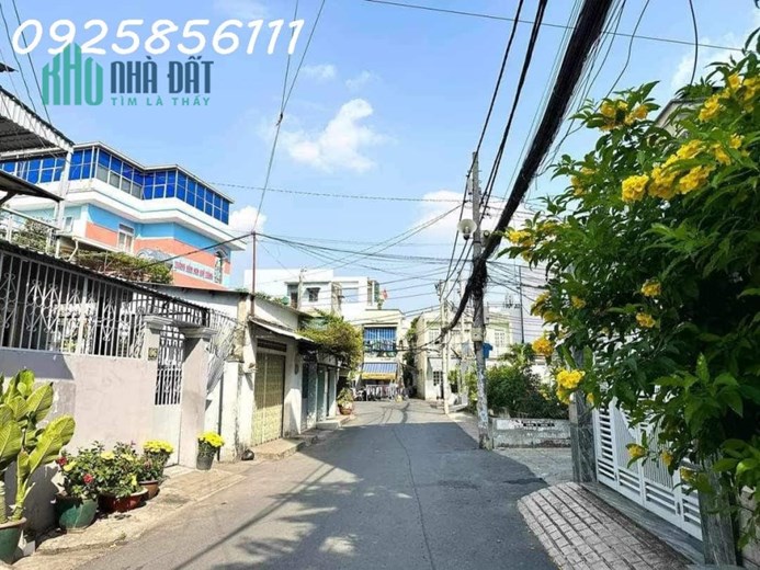 Bán đất MT đường số Gần UBND - DCHH 64m - ô tô di chuyển giáp Bình Thạnh