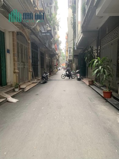 Giảm gấp 300 triệu bán nhà chính chủ ngõ Nguyễn Viết Xuân 40m2 oto vào nhà  5 tầng  giá bán 5 tỷ 5