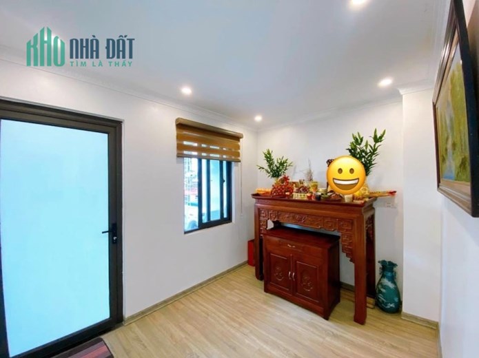 GIA ĐÌNH CHUYỂN CÔNG TÁC CẦN BÁN NHÀ 5 TẦNG PHỐ KHƯƠNG TRUNG SỔ ĐỎ 50M2 DIỆN TÍCH XÂY DỰNG 34M2 GỒM