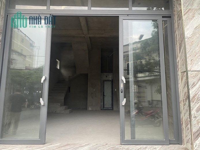 BÁN NHÀ MẶT TIỀN ĐƯỜNG 77, PHƯỜNG TÂN QUY, QUẬN 7 - 60M2 CHÍNH CHỦ HIỀN  0906885823