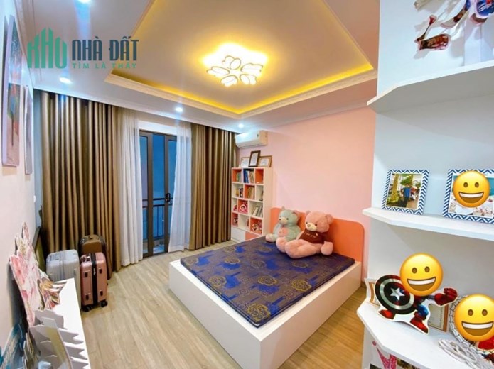 GIA ĐÌNH CHUYỂN CÔNG TÁC CẦN BÁN NHÀ 5 TẦNG PHỐ KHƯƠNG TRUNG SỔ ĐỎ 50M2 DIỆN TÍCH XÂY DỰNG 34M2 GỒM