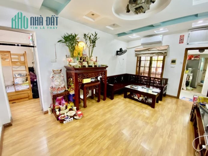 🌟Siêu hiếm ! 1,95 tỷ sở hữu ngay căn tập thể Giảng Võ - Lô góc 70m -2Pn- full nội thất🌟