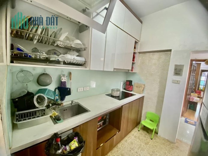 🌟Siêu hiếm ! 1,95 tỷ sở hữu ngay căn tập thể Giảng Võ - Lô góc 70m -2Pn- full nội thất🌟