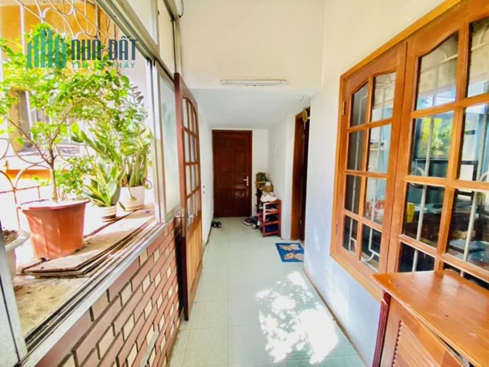 🌟Siêu hiếm ! 1,95 tỷ sở hữu ngay căn tập thể Giảng Võ - Lô góc 70m -2Pn- full nội thất🌟