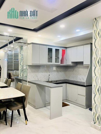 HẺM BA GÁC NGUYỄN TRÃI - TRUNG TÂM QUẬN 5 - NGANG HƠN 5M HIẾM - TẶNG FULL NỘI THẤT.