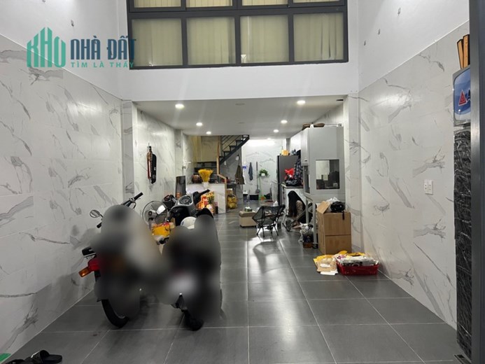 Cho thuê nhà nguyên căn mới Quận 11 kết hợp ở và kinh doanh