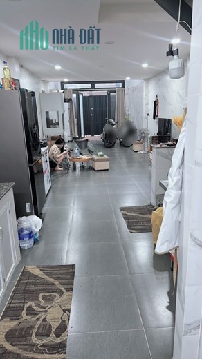 Cho thuê nhà nguyên căn mới Quận 11 kết hợp ở và kinh doanh