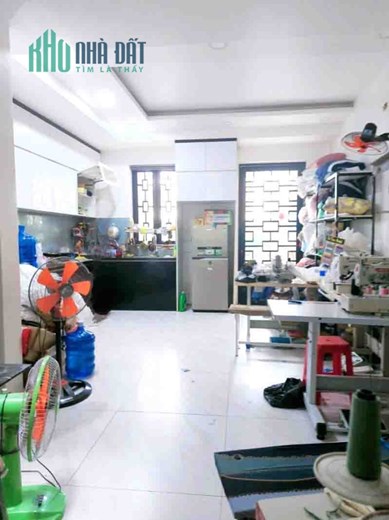 Mặt Tiền Kinh Doanh, Trường Thọ, Thủ Đức 190m2, 3 Tầng Đúc, Đường 8m Chỉ 11.x Tỷ  Cạnh Trường Học,