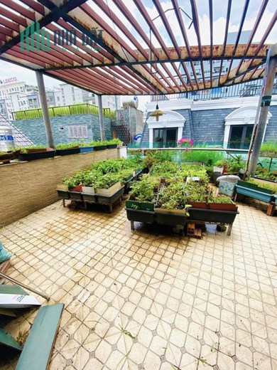 BÁN BIỆT THỰ SÂN VƯỜN, NHẤT CẦU GIẤY, TẶNG FULL NỘI THẤT NHẬP KHẨU CHÂU ÂU. 268m VUÔNG = HƠN 70 TỶ
