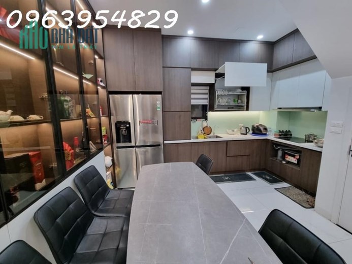NHÀ ĐẸP LONG LANH LÁNG HẠ, QUẬN ĐỐNG ĐA, NGÕ THÔNG, LÔ GÓC 3 THOÁNG, NỘI THẤT XỊN NHẬP KHẨU, CHỈ 7