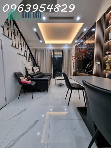 NHÀ ĐẸP LONG LANH LÁNG HẠ, QUẬN ĐỐNG ĐA, NGÕ THÔNG, LÔ GÓC 3 THOÁNG, NỘI THẤT XỊN NHẬP KHẨU, CHỈ 7