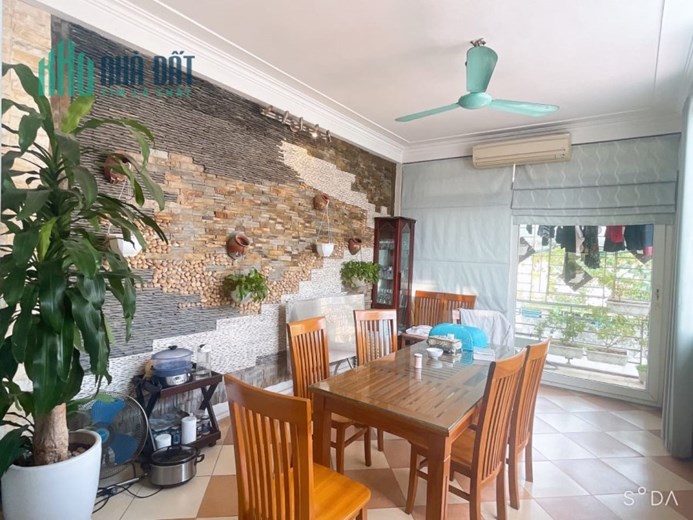 BÁN NHÀ GIANG VĂN MINH, TẶNG NỘI THẤT, GẦN PHỐ, 50M2 5T, GIÁ 6.8 TỶ