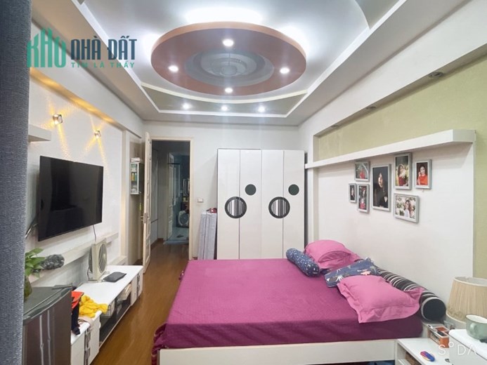 BÁN NHÀ GIANG VĂN MINH, TẶNG NỘI THẤT, GẦN PHỐ, 50M2 5T, GIÁ 6.8 TỶ