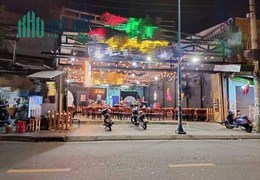 Quán Nhậu cần sang nhượng đường Kênh Tân Hóa quận Tân Phú- Diện tích rộng 187m² 11x17m- Giá thuê