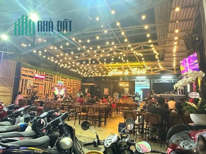 Quán Nhậu cần sang nhượng đường Kênh Tân Hóa quận Tân Phú- Diện tích rộng 187m² 11x17m- Giá thuê