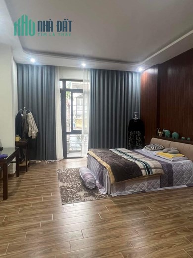 BÁN NHÀ TÔN ĐỨC THẮNG, 10M Ô TÔ, 2 THOÁNG, 71M2 4T MT4.5M, GIÁ 7.5 TỶ