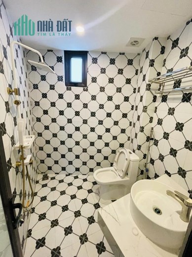Nhà đẹp Hào Nam, 4 tầng, 57m2, 3 thoáng, ngõ rộng thông, cách mặt phố vài bước, bán 5.59 tỷ